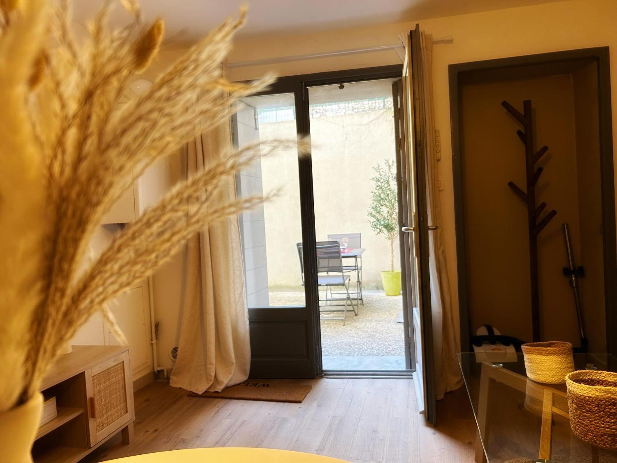 Cosy Ocre Apartment Arles Bagian luar foto