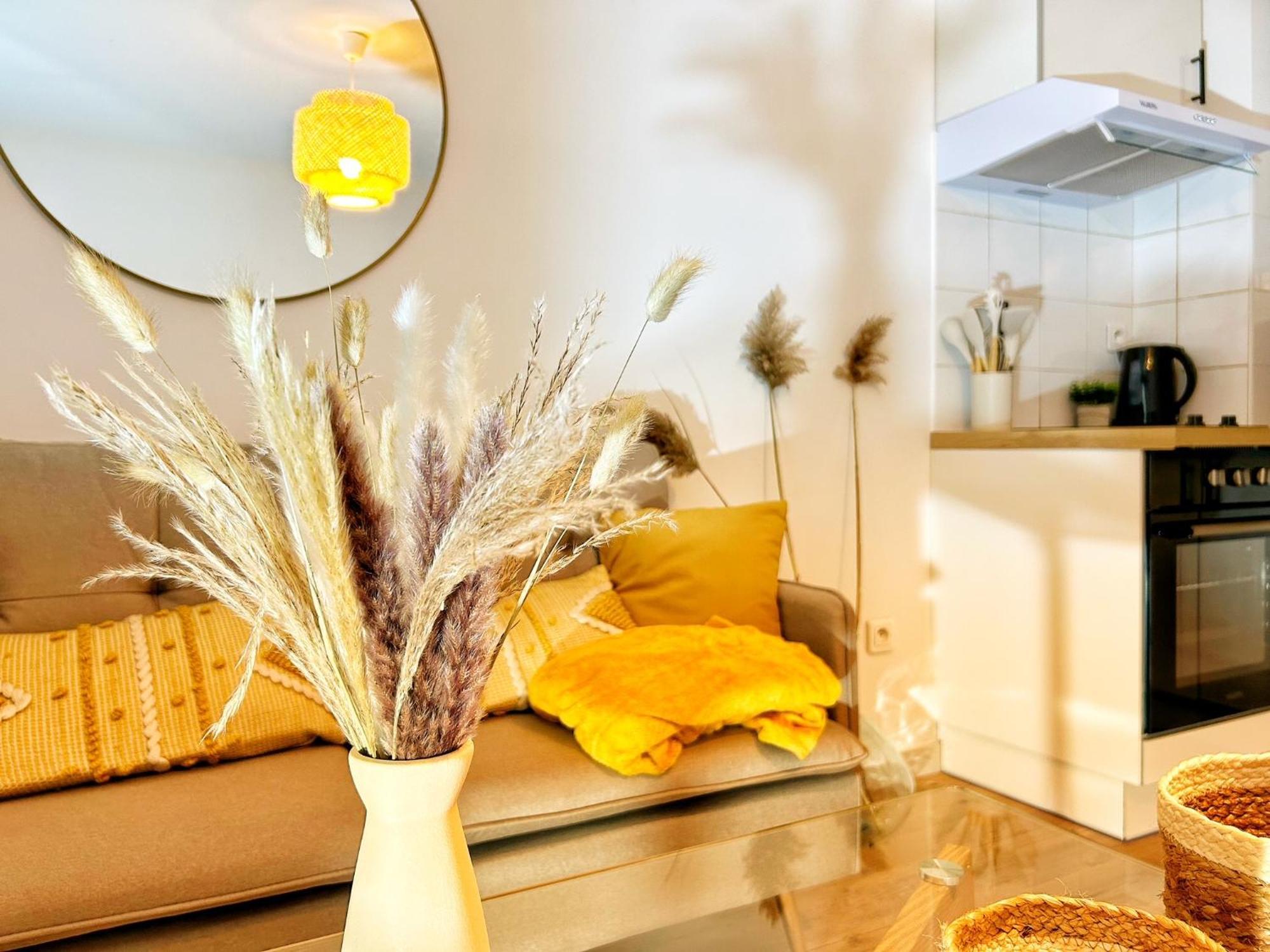 Cosy Ocre Apartment Arles Bagian luar foto